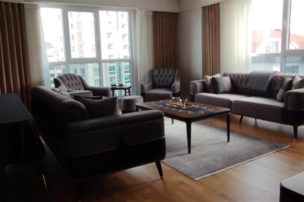 KARTAL YAKACIK ROYAL GARDEN SİTESİNDE 3+1 SATILIK DAİRE