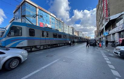 Tramvay Durağı Karşısı Yeni Nesil Fırın Sistemli Köşe Restoran