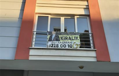 CENTURY 21 BAL GAYRİMENKUL'DEN DEVLET HASTANESİ YAKINI TURGUT REİS CADDESİ ÜZERİNDE  120 M2 GENİŞ ÇİFT BALKONLU  EBEVEYN BANYOLU 3 +1 