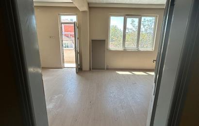 C.21 LOCA SAVAŞTEPE HÜRRİYET MAH.SATILIK FIRSAT DAİRE