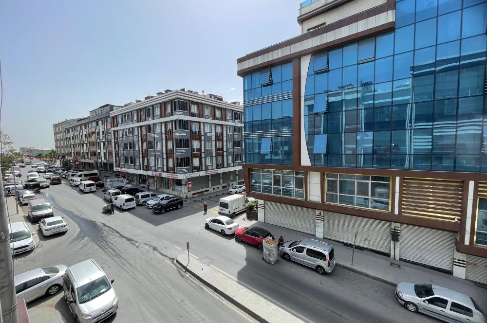 Sultangazi Kiralık Ofis Eski Edirne Asfaltı Üzeri Cadde Cephe