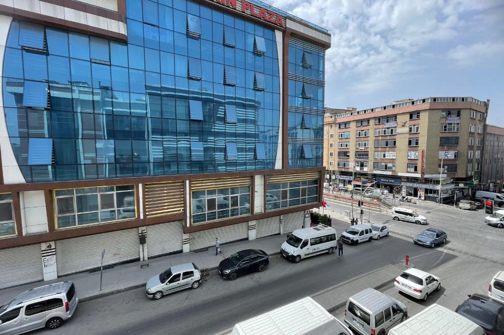 Sultangazi Kiralık Ofis Eski Edirne Asfaltı Üzeri Cadde Cephe