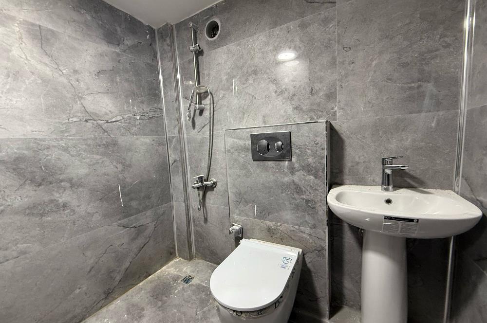 Sultangazi Kiralık Dükkan 2 Dükkan Düz Giriş Depolu Sıfır