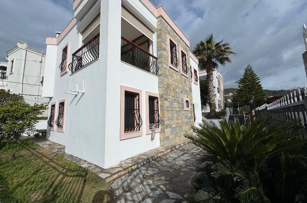 Bodrum Kalesi ve Deniz Manzaralı Eşyasız Kiralık Müstakil Dubleks Villa