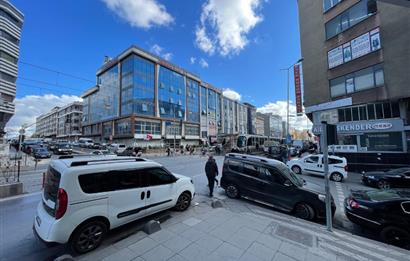 Tramvay Durağı Karşısı Yeni Nesil Fırın Sistemli Köşe Restoran