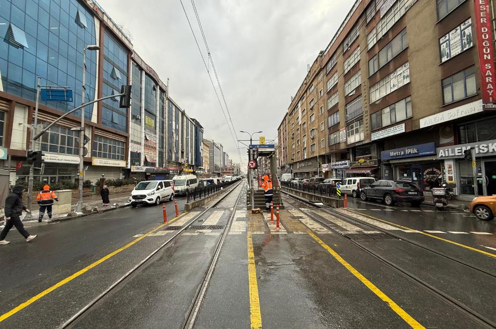 Sultangazi Kiralık Ofis Eski Edirne Asfaltı Üzeri Cadde Cephe