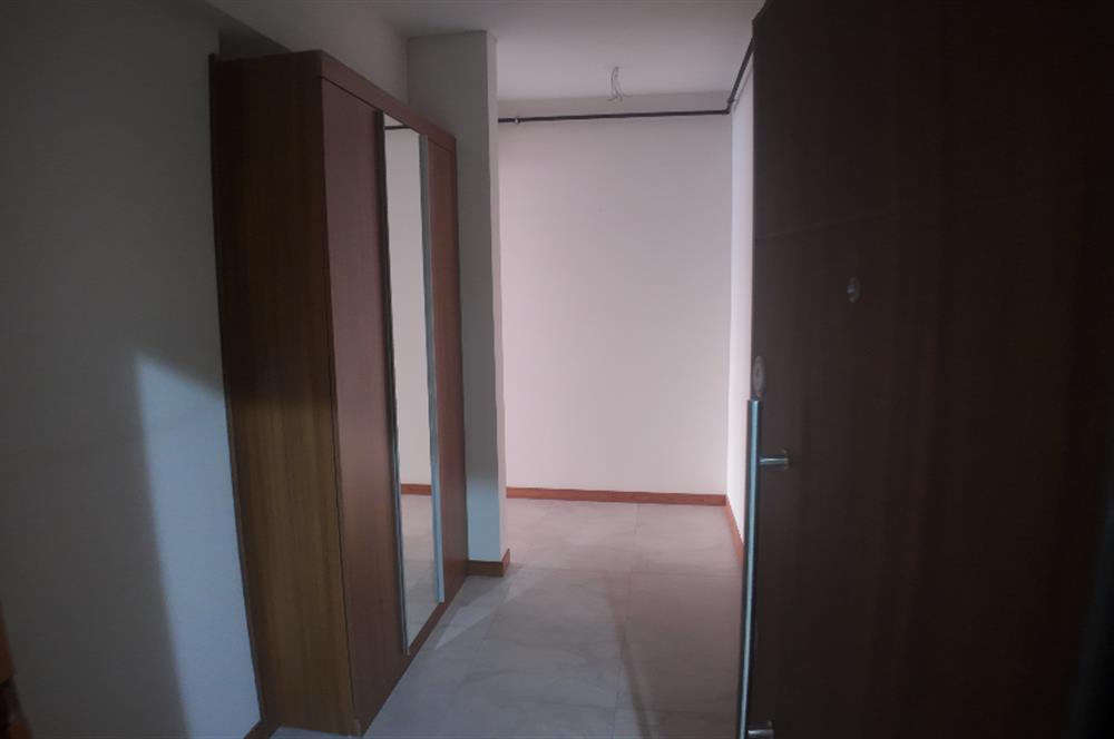 Karşıyaka İmbatlı'da Kiralık Geniş 2+1 Daire