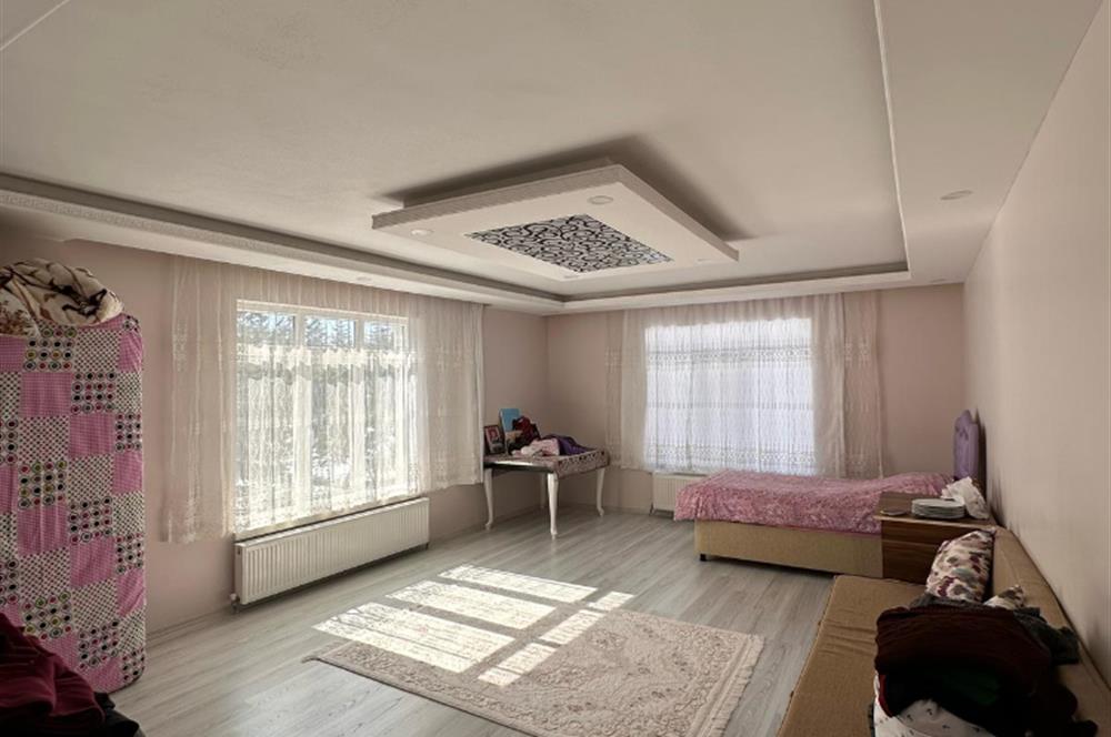 OYACA AKARSU MAHALLESİNDE MUSAKİL EV 2 BAĞIMSIZ BÖLÜM 300 M2