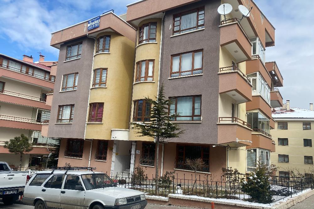 ÇANKAYA İLKBAHAR MAHALLESİNDE 2+1 MERKEZİ KONUMDA DAİRE