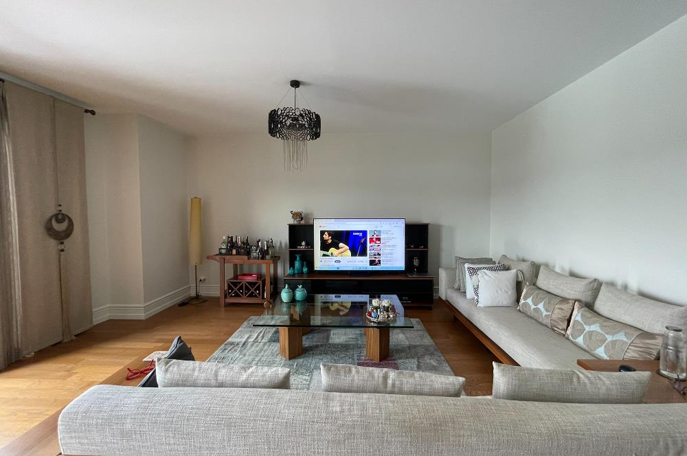 Göktürk 3+1 Satılık Daire Larus Palas' ta Tek Katta 240 m2