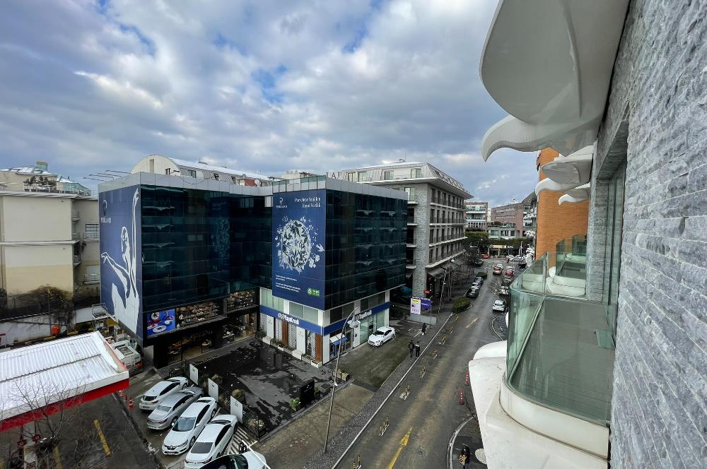 Göktürk 3+1 Satılık Daire Larus Palas' ta Tek Katta 240 m2