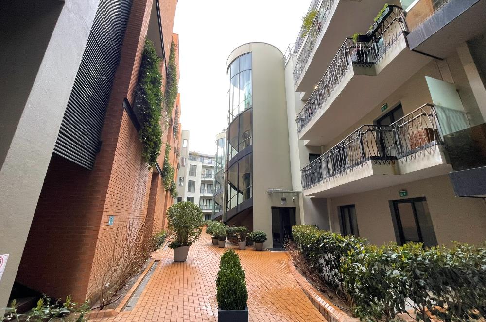 Göktürk 3+1 Satılık Daire Larus Palas' ta Tek Katta 240 m2