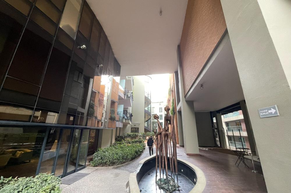 Göktürk 3+1 Satılık Daire Larus Palas' ta Tek Katta 240 m2