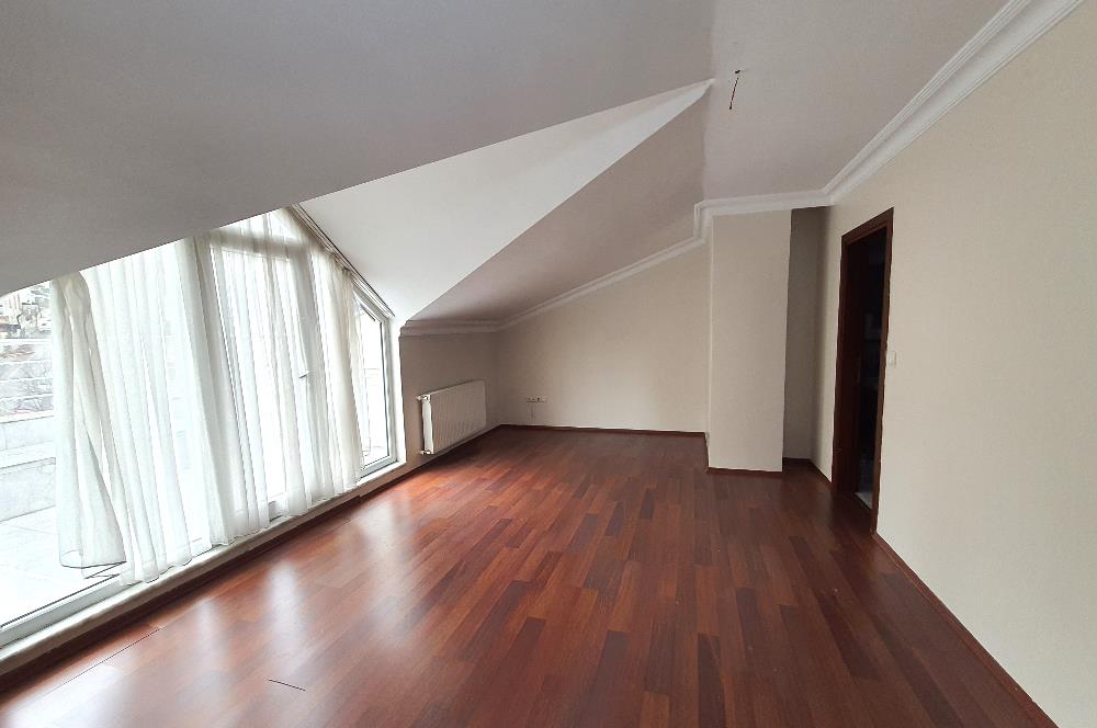 C21 NARDAN VARAN CADDESİNDE 4+1 DUBLEX LÜKS DAİRE