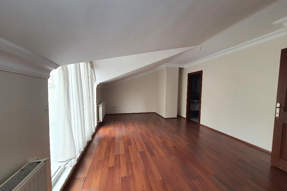 C21 NARDAN VARAN CADDESİNDE 4+1 DUBLEX LÜKS DAİRE