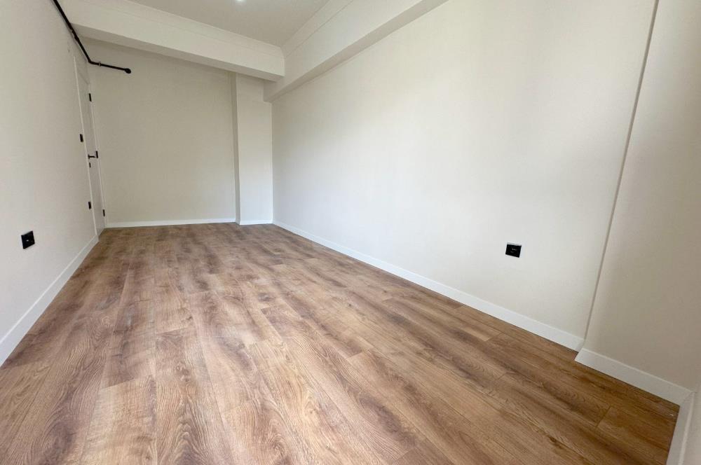 KADIKÖY, MÜHÜRDAR CAD. SIFIR 2 + 1 SATILIK DAİRE