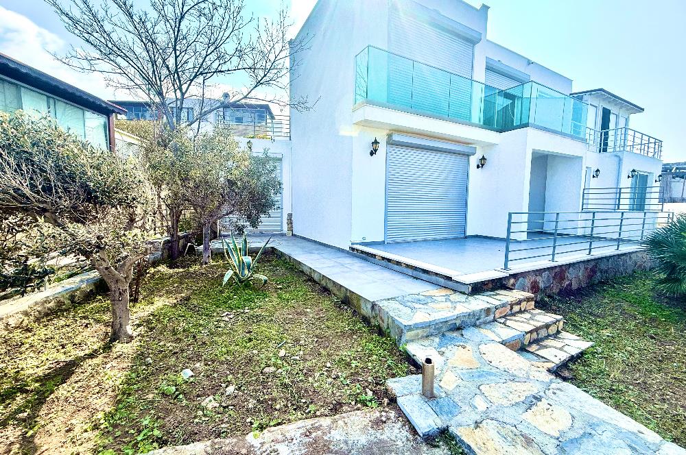 Bodrum Gümüşlük Satılık Deniz Manzaralı ,Bahçeli Dubleks Villa