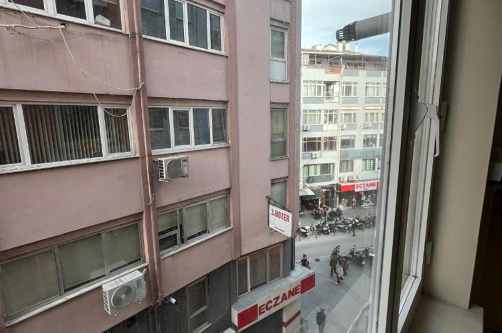 C21 LOCA'DAN ÇARŞI MERKEZDE SATILIK 2+1 OFİS 