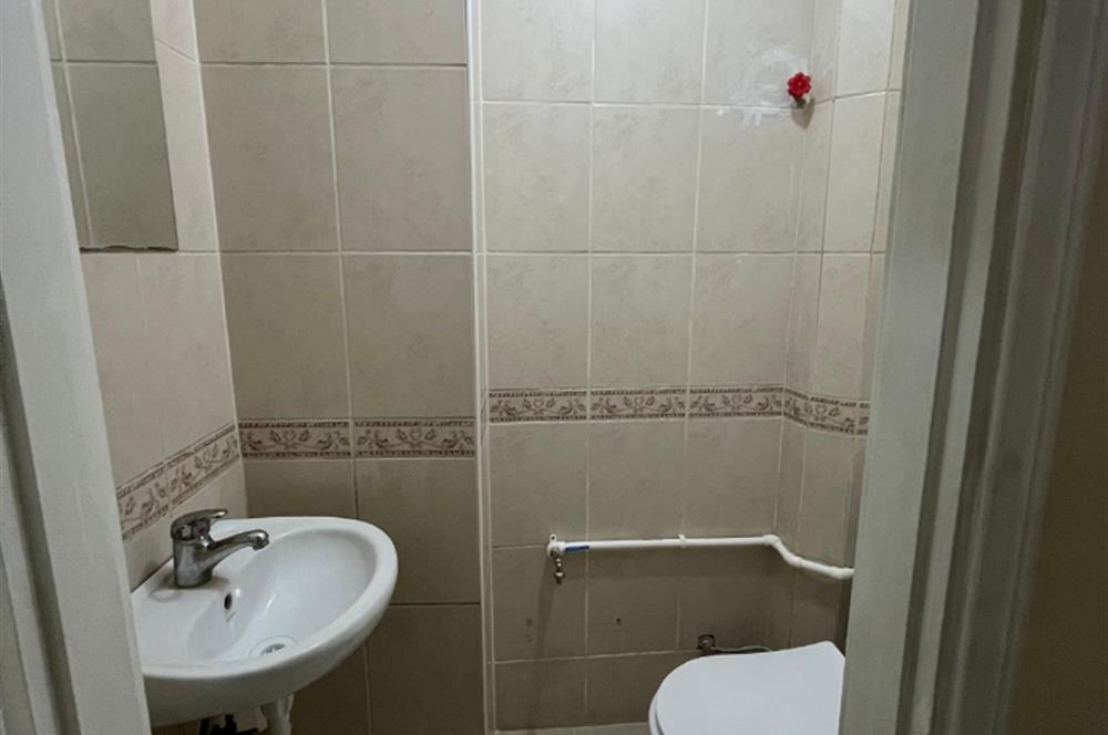 C21 LOCA'DAN ÇARŞI MERKEZDE SATILIK 2+1 OFİS 