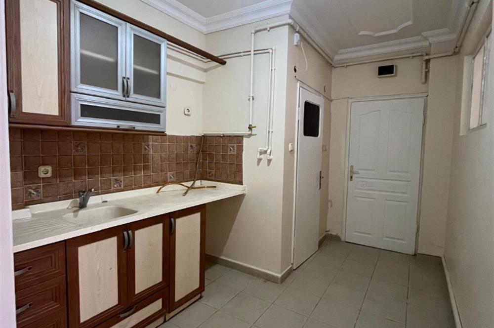 C21 LOCA'DAN ÇARŞI MERKEZDE SATILIK 2+1 OFİS 