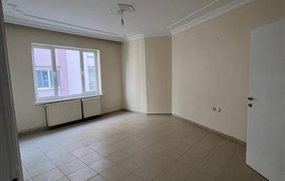 C21 LOCA'DAN ÇARŞI MERKEZDE SATILIK 2+1 OFİS 