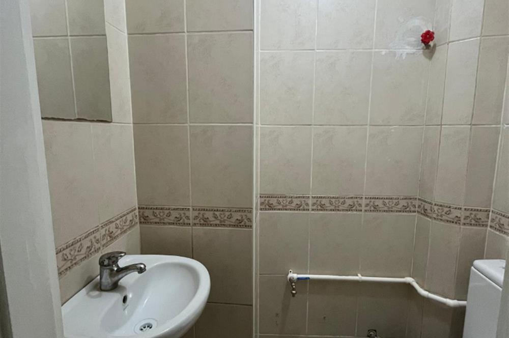 C21 LOCA'DAN ÇARŞI MERKEZDE SATILIK 2+1 OFİS 