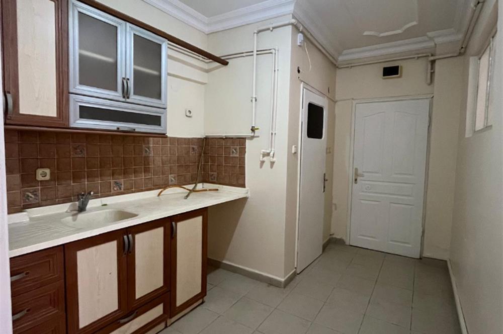 C21 LOCA'DAN ÇARŞI MERKEZDE SATILIK 2+1 OFİS 