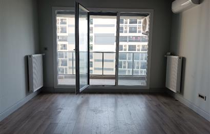 Avenue İstanbul Rezidans'da satılık E 5 cepheli 1+1 daire..