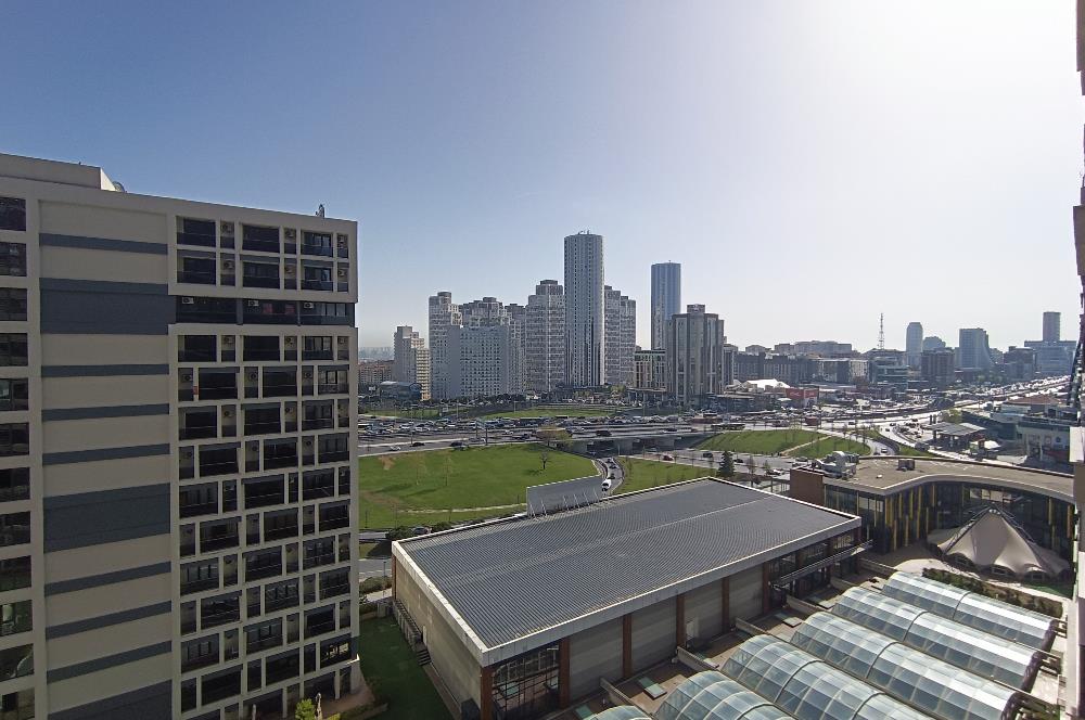 Avenue İstanbul Rezidans'da satılık E 5 cepheli 1+1 daire..