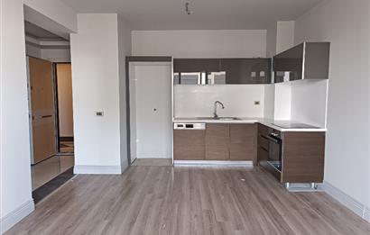 Avenue İstanbul Rezidans'da satılık E 5 cepheli 1+1 daire..