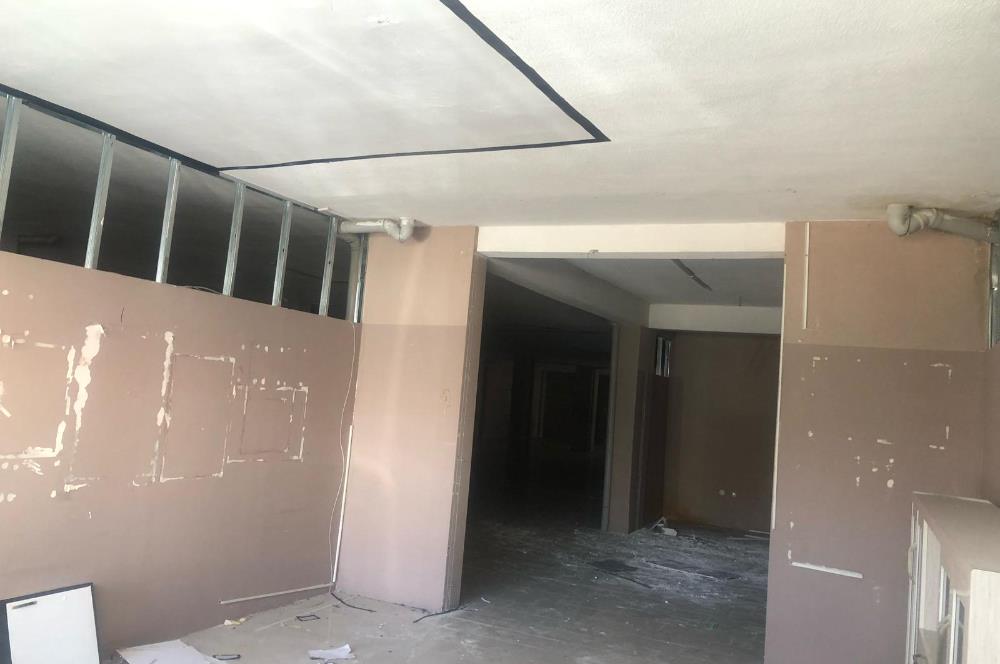 ÇERKEZKÖY CADDESİ'NDE MERKEZİ KONUMLU KİRALIK 600 m² İŞ YERİ