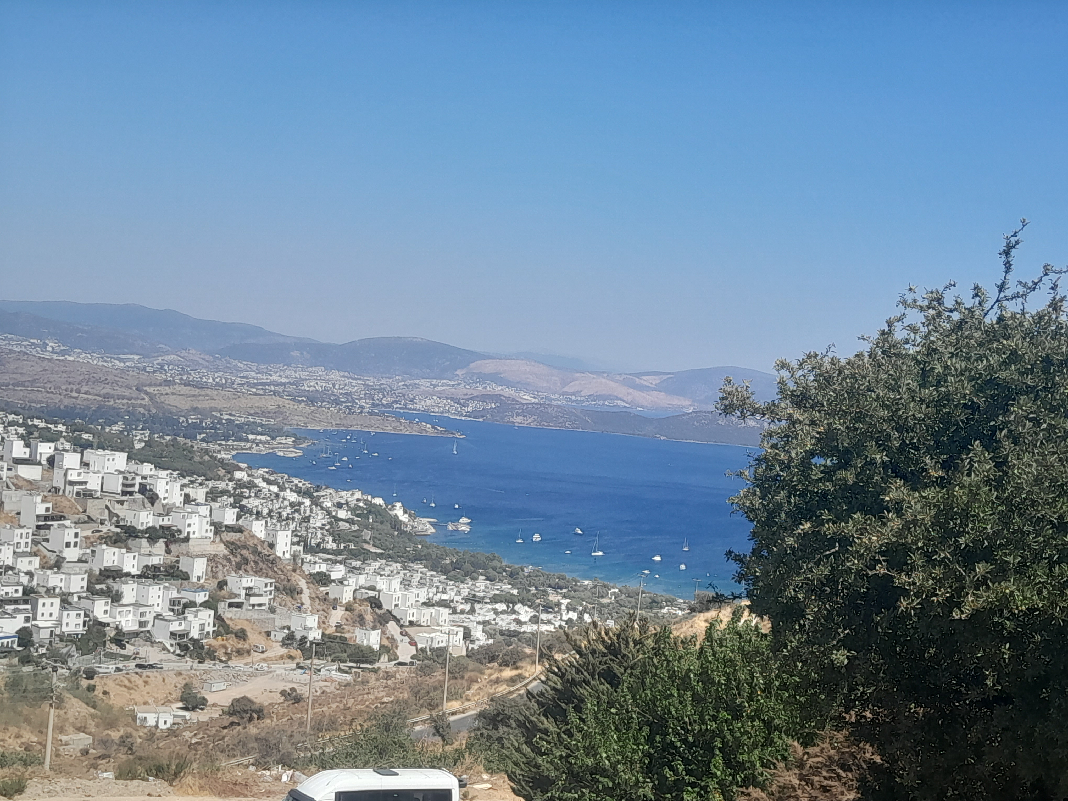 Bodrum Bağla Kapanmaz Deniz Manzaralı Satılık Bahçeli Müstakil Ev