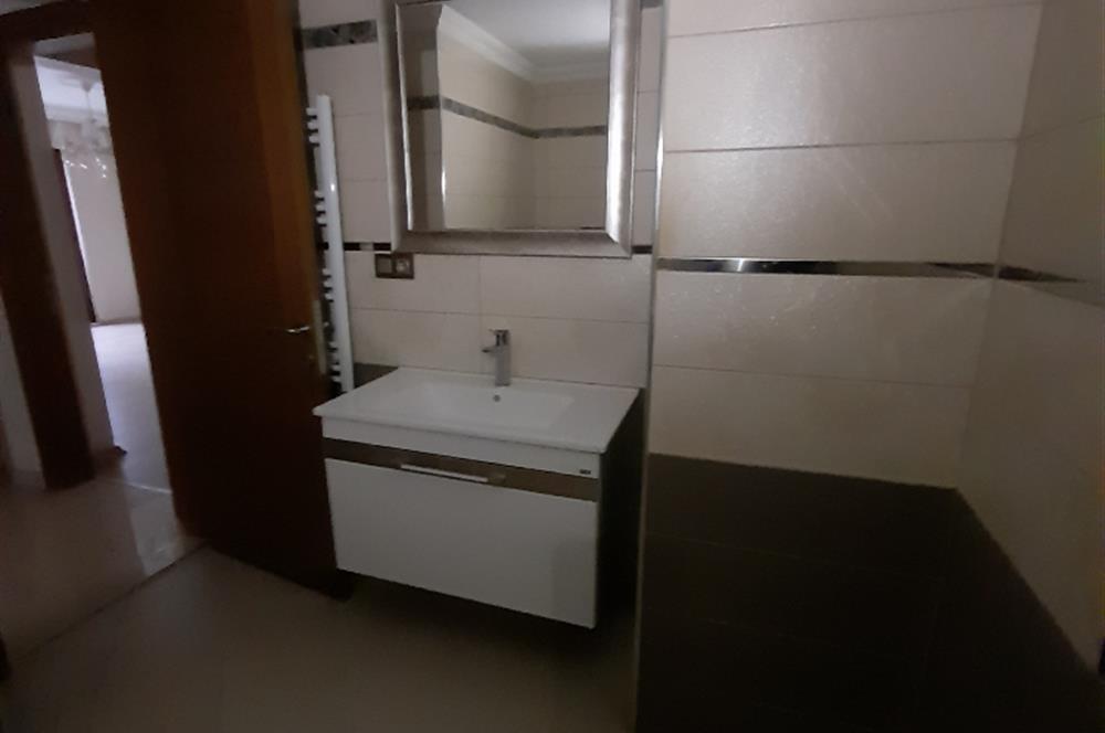 SAKARYA ADAPAZARI AKINCILARDA MÜSTAKİL SATILIK BİNA