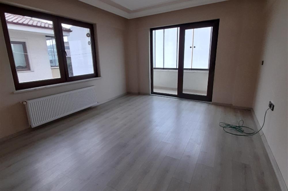 SAKARYA ADAPAZARI AKINCILARDA MÜSTAKİL SATILIK BİNA
