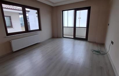 SAKARYA ADAPAZARI AKINCILARDA MÜSTAKİL SATILIK BİNA