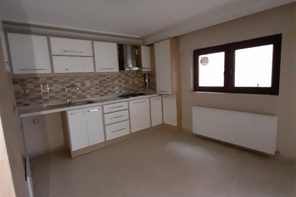 SAKARYA ADAPAZARI AKINCILARDA MÜSTAKİL SATILIK BİNA