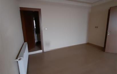 SAKARYA ADAPAZARI AKINCILARDA MÜSTAKİL SATILIK BİNA