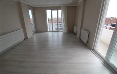 CENTURY 21 BAL'DAN TOYGAR MAH. ÜÇPINAR YOLUNDA 3+1 KİRALIK DAİRE