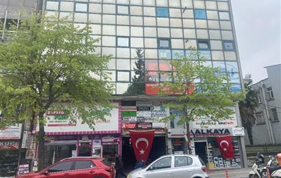 C21 İZ MEHMET ÇAKAR'DAN MERKEZDE KİRALIK BÜYÜK OFİS...