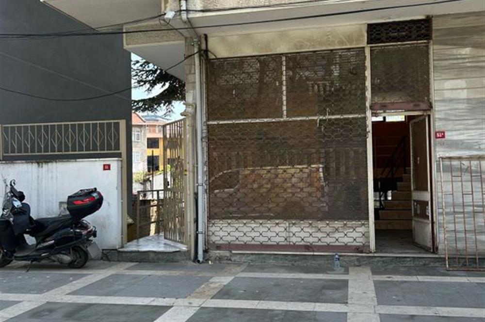 TÜLAY ÖZKÖK'TEN CUMA PAZARI MERKEZİ KATLI SATILIK DÜKKAN