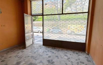 TÜLAY ÖZKÖK'TEN CUMA PAZARI MERKEZİ KATLI SATILIK DÜKKAN