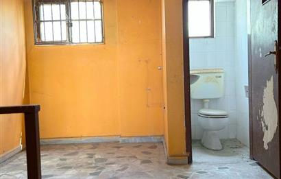 TÜLAY ÖZKÖK'TEN CUMA PAZARI MERKEZİ KATLI SATILIK DÜKKAN