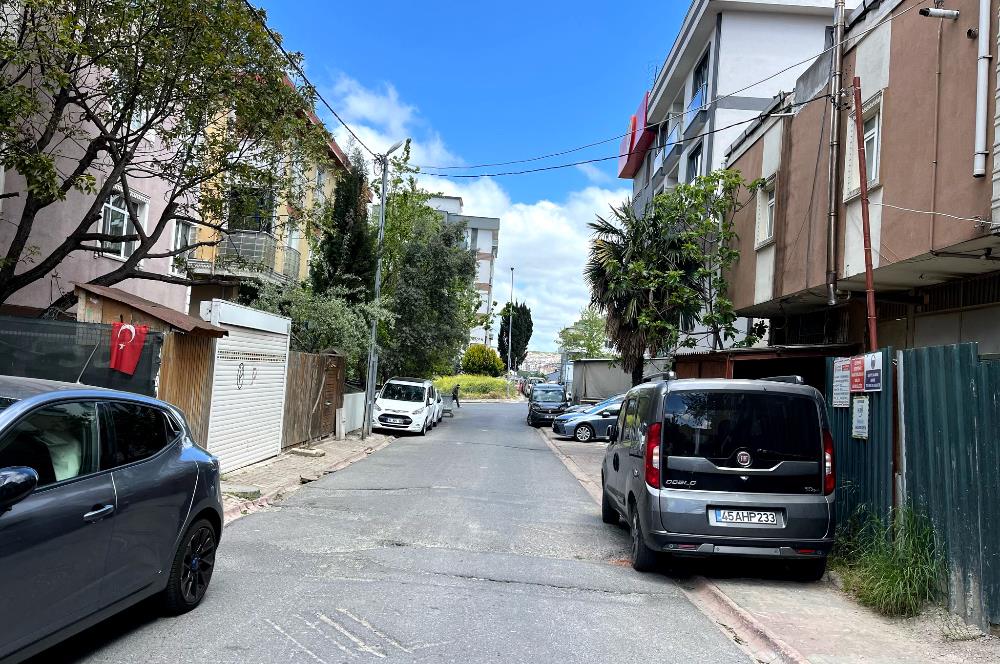 Ümraniye Aşağı Dudullu'da satılık yeni 2+1