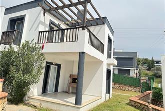 BODRUM GÜVERCİNLİK KUYUCAK’TA MÜSTAKİL BAHÇELİ, ORTAK HAVUZLU 3+1 SATILIK VİLLA