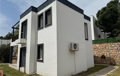 BODRUM GÜVERCİNLİK KUYUCAK’TA MÜSTAKİL BAHÇELİ, ORTAK HAVUZLU 3+1 SATILIK VİLLA