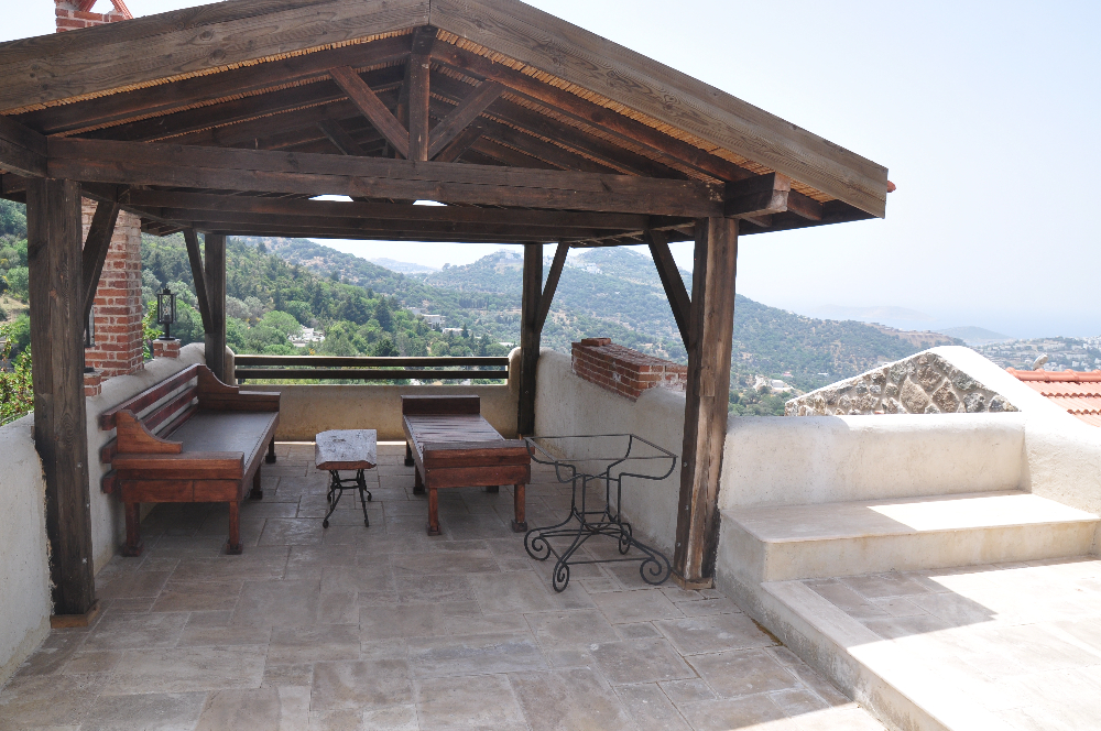 Bodrum Yalıkavak Geriş'te Deniz Manzaralı Satılık Müstakil Villa
