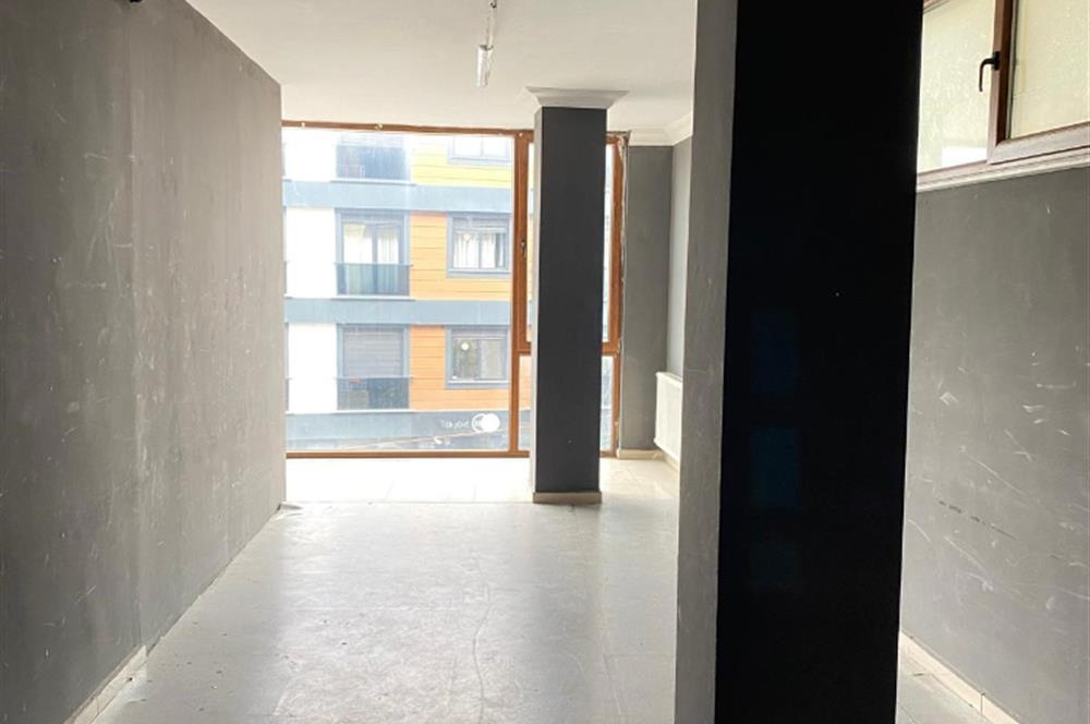 Kağıthane'de Dükkan 65 m2
