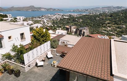 YALIKAVAK GERİŞTE SATILIK DENİZ VE MARİNA MANZARALI 2+1 DAİRE