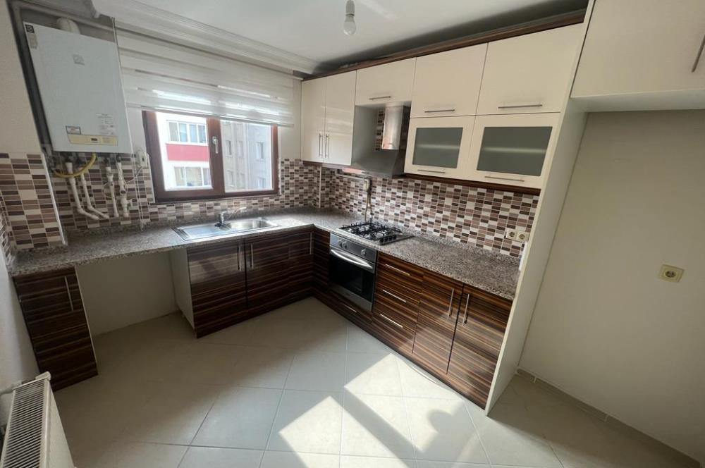 MALTEPE FATİH CAD. SİTE'DE, 3+1 BAKIMLI DAİRE