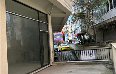 BAĞDAT CAD. 90m2 KİRALIK DÜKKAN